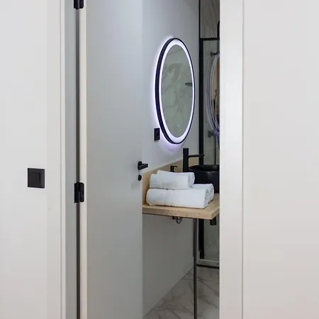 Vlc Host - Leones Apartmán