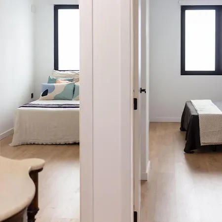 Vlc Host - Leones Apartment *