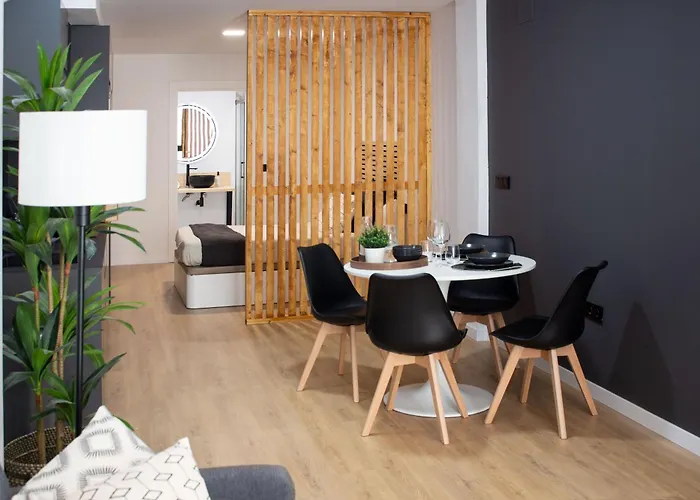 Vlc Host - Leones Apartman Valencia